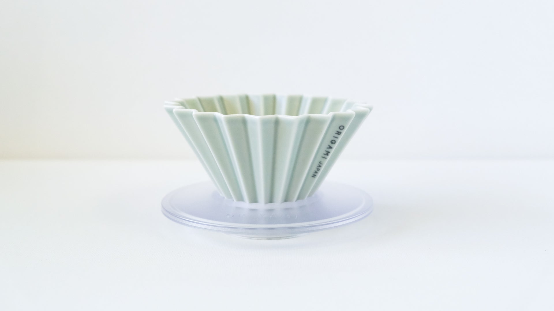 ORIGAMI Brewing Bundle - Small Dripper + Filters + AS Resin Holder