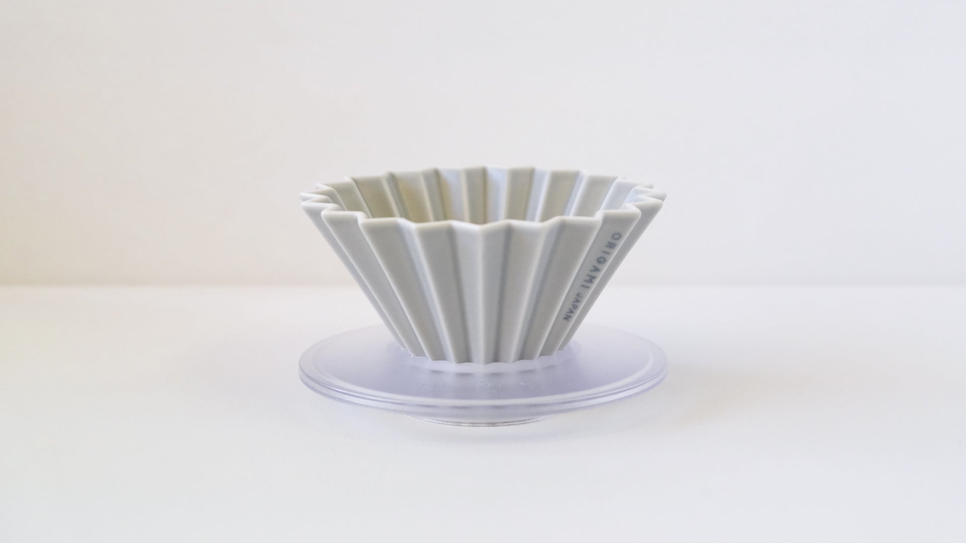 ORIGAMI Brewing Bundle - Small Dripper + Filters + AS Resin Holder